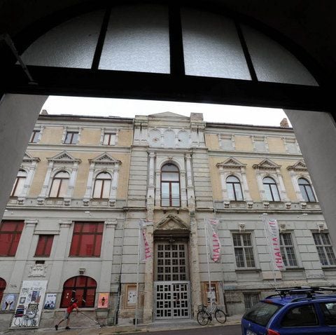 Wie wird es mit dem ehemaligen Thalia Theater in der Kardinal-Albrecht-Straße weitergehen?