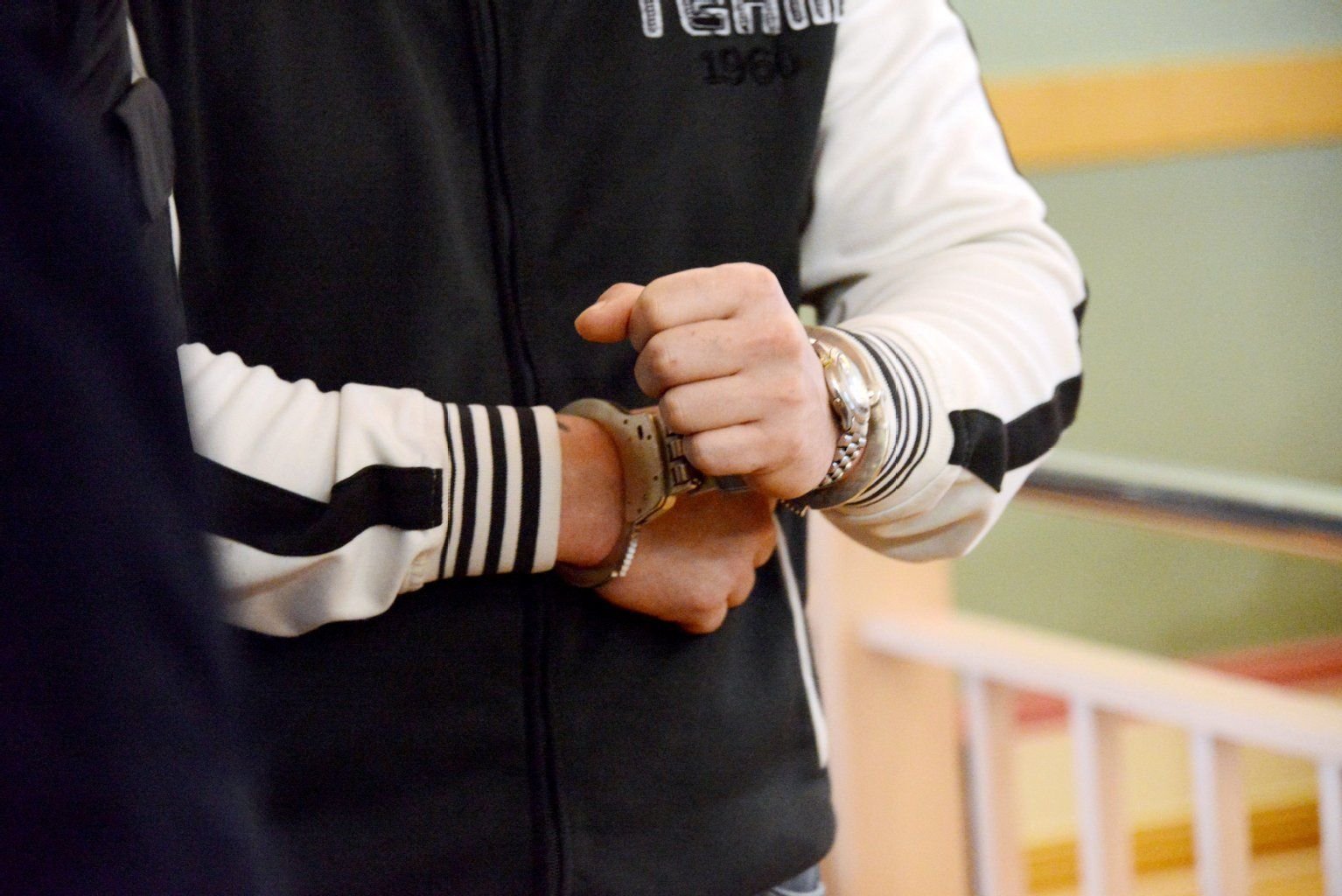 Dier vier angeklagten Männer wurden im Cottbusser Rockerprozess zu langjährigen Haftstrafen verurteilt.