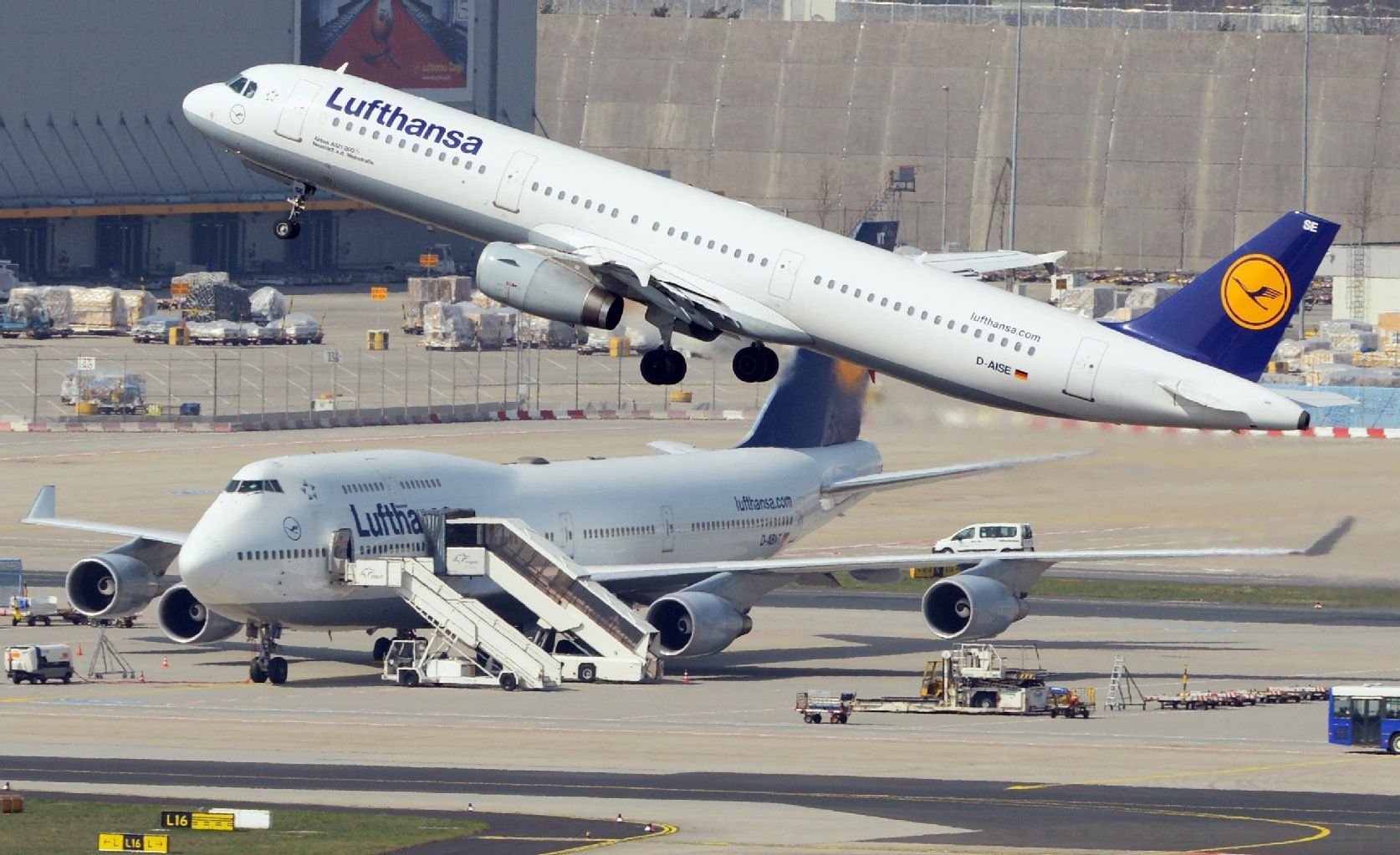 Gibt es bald einen neuen Gewerkschaftsriesen für die Luftfahrtbranche?