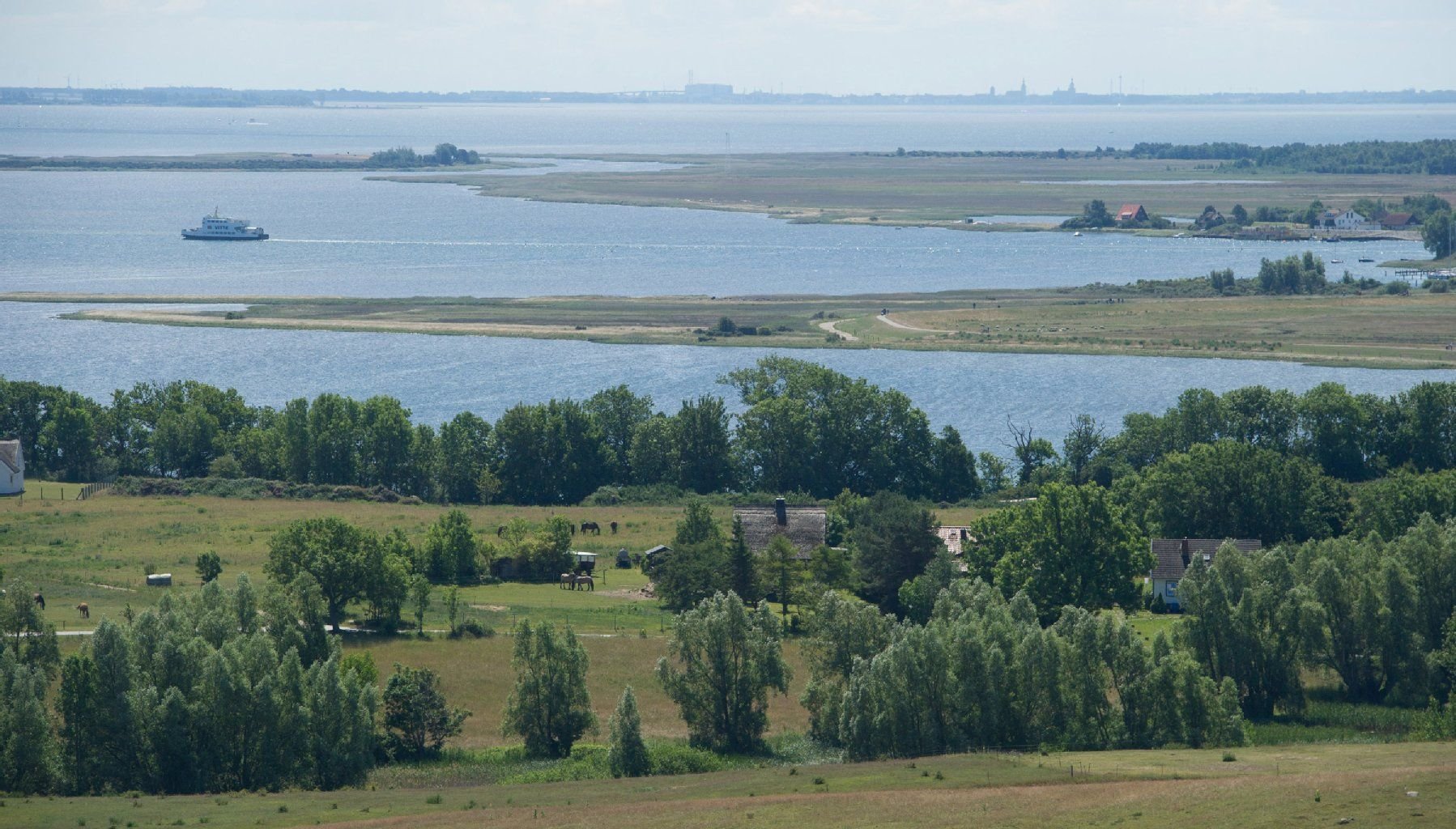 Blick von Kloster über die Insel Hiddensee in Richtung Stralsund.
