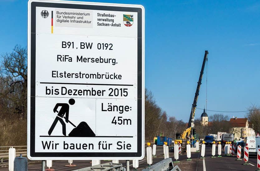 Die Elsterstrombrücke auf der B 91 kann an diesem Wochenende nun doch ohne Vollsperrung abgerissen werden.