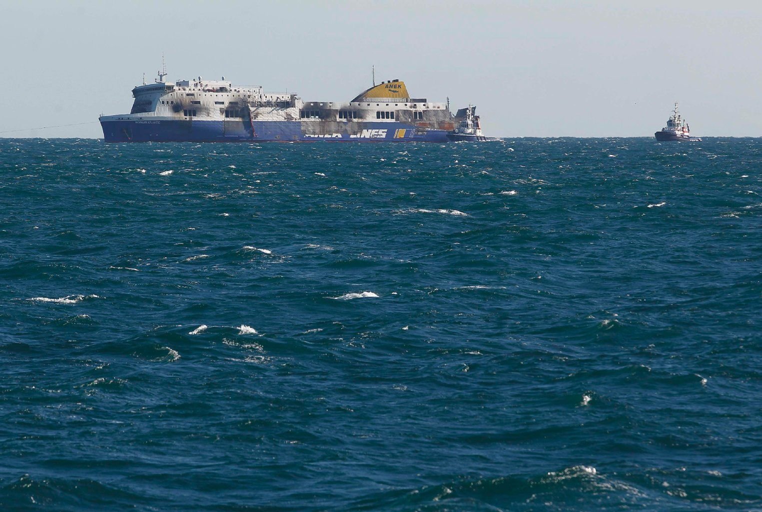 Die Norman Atlantic auf dem Weg zum Hafen von Brindisi