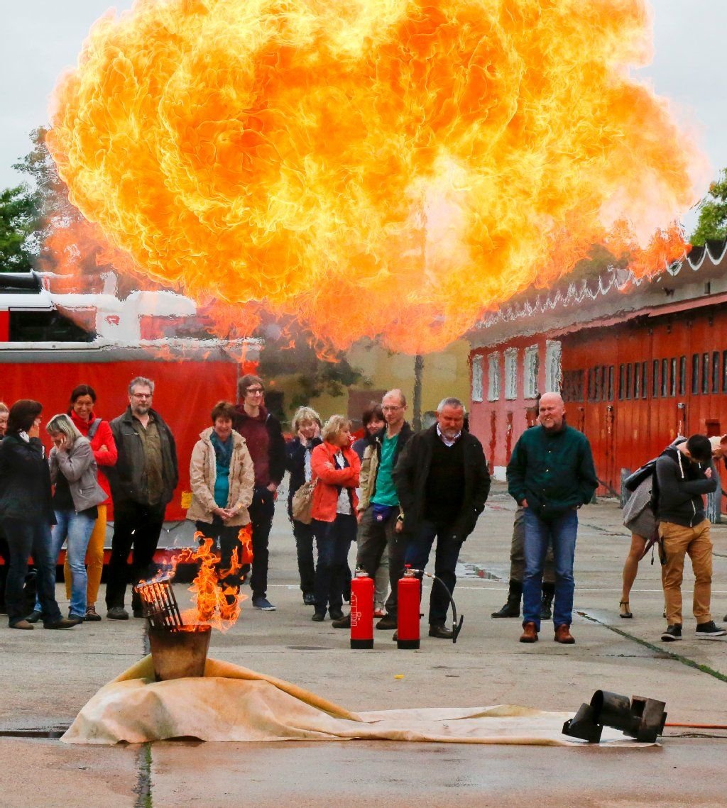 Feuerübung: Präsentation des Notfall-Lagers zum Schutz von Kulturgut in Halle in der Hauptfeuerwache der Stadt in Halle-Neustadt.