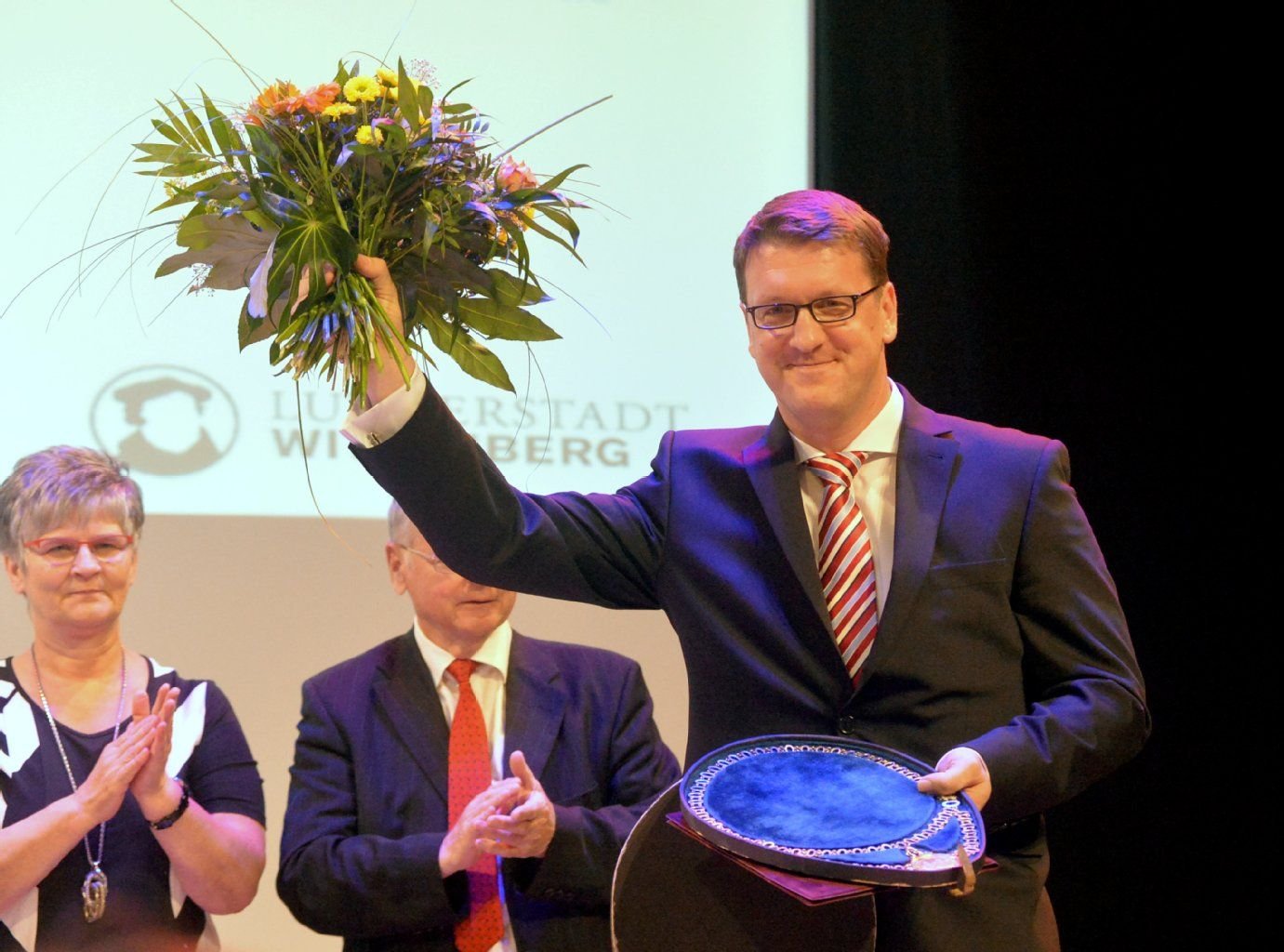 Wittenberg: Der neue Oberbürgermeister der Lutherstadt Wittenberg Torsten Zugehör (parteilos) nach der Amtseinführung bei einer Sondersitzung des Stadtrates