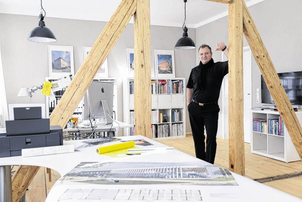 René Zein in seinem Büro in der Akener Weberstraße.