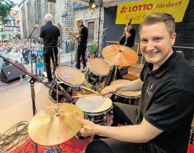Das „Clarinet & Sax Revival Quartet“ trat im sehr gut besuchten Marktkirchhof auf.