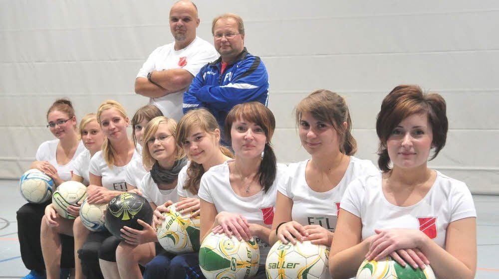 Die Reinsdorfer Fußball-Frauen warten noch auf die sportliche Herausforderung. Auch Verstärkung für das Team ist gern gesehen.