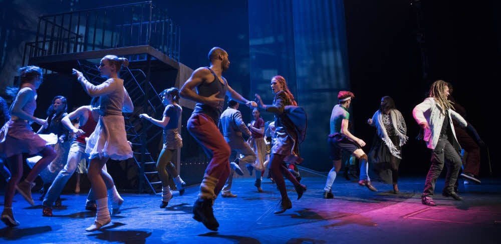„Fame - Das Musical“, eines der erfolgreichsten aller Zeiten und ein echter Klassiker, entstand in einer Koproduktion von Thalia Theater, Neuem Theater, Oper und dem Tanzstudio „ad libitum“. Stargast des Abends war Sänger Dirk Zöllner, der die Rolle des Nick Piazza übernommen hat.