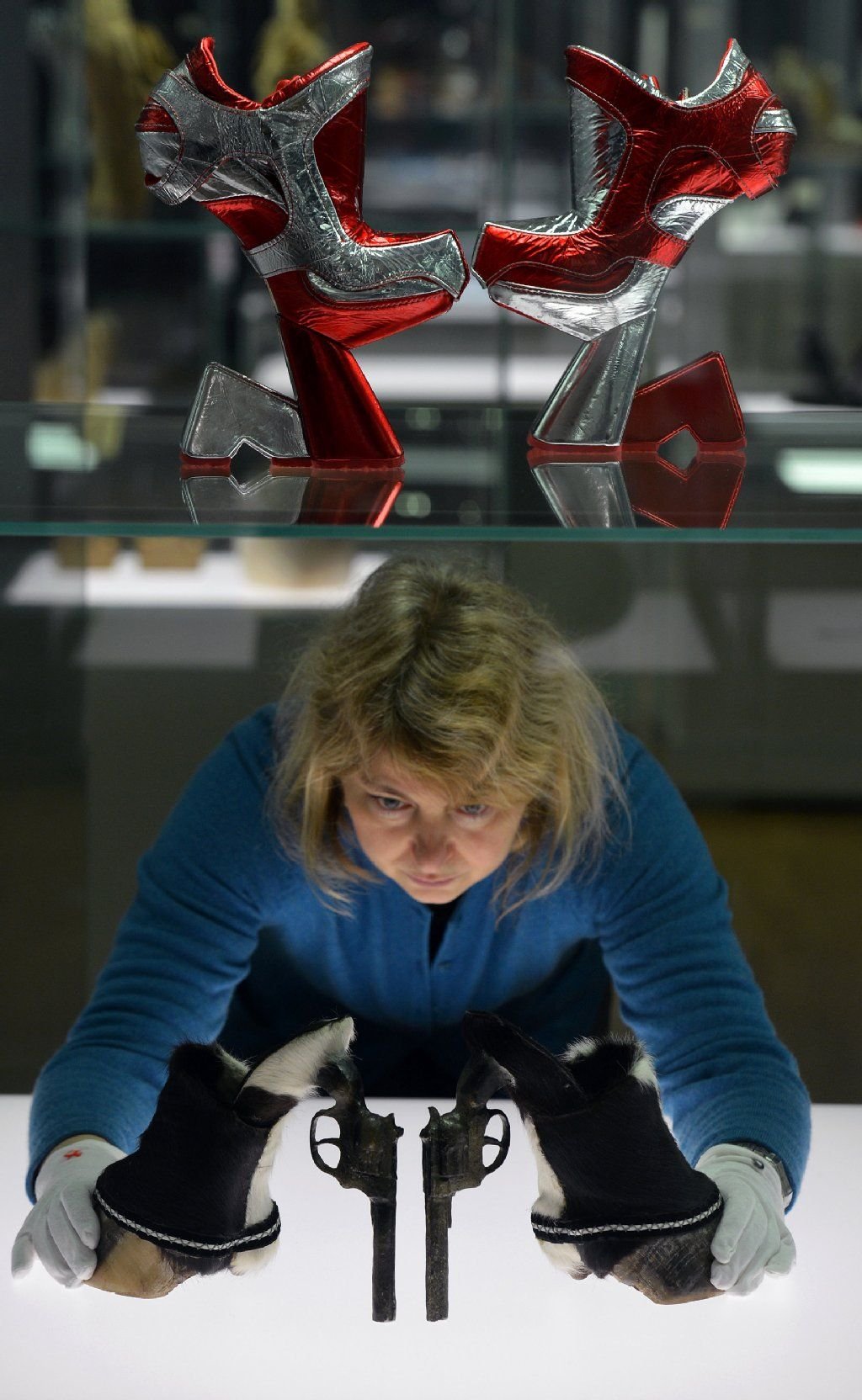 Das Grassi Museum widmet sich in einer Sonderausstellung dem Schuh-Design.