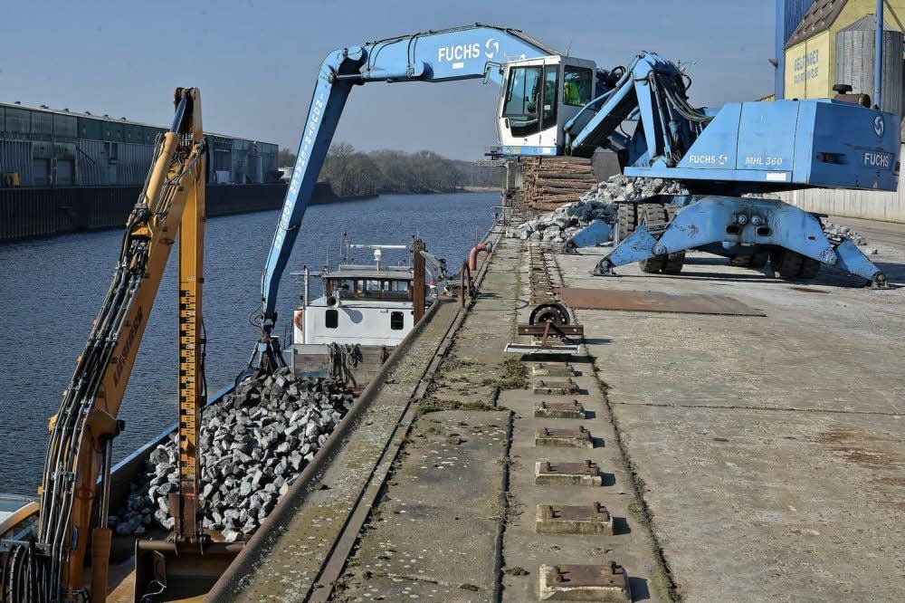 Der Industriehafen Roßlau