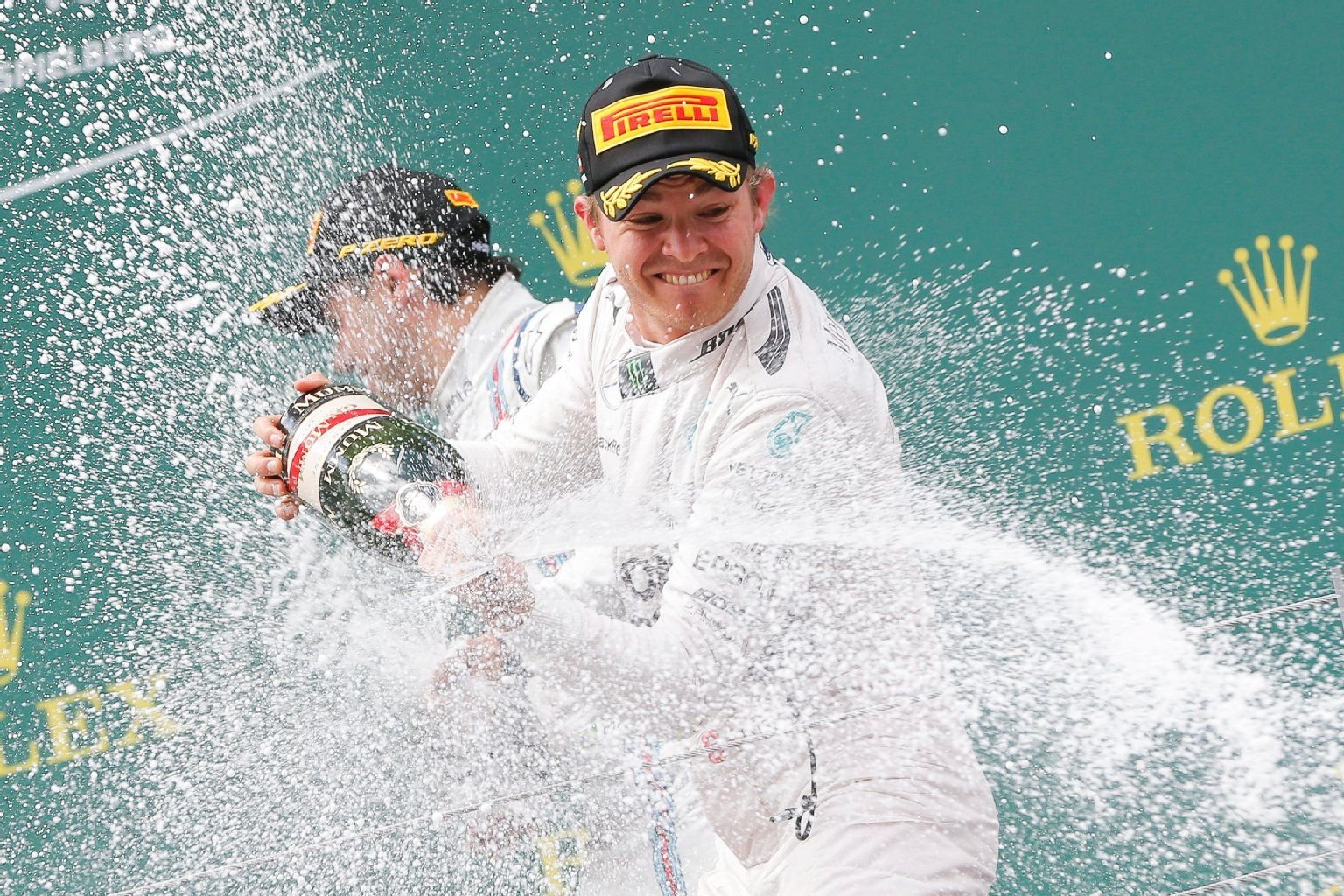 Nico Rosberg feiert seinen Sieg beim Großen Preis von Österreich.
