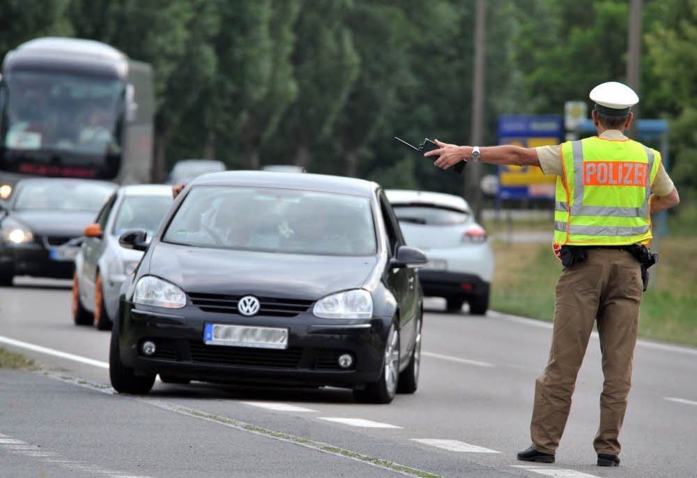 Die Polizei wird heute die Geschwindigkeit vieler Autofahrer unter die Lupe nehmen.
