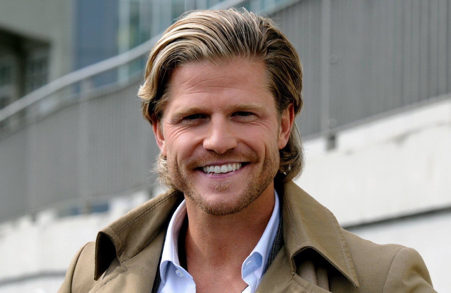 Paul Janke suchte in der RTL-Show „Der Bachelor“ die Liebe des Lebens. Nun zieht er mit weiteren Prominenten in den Wohncontainer.