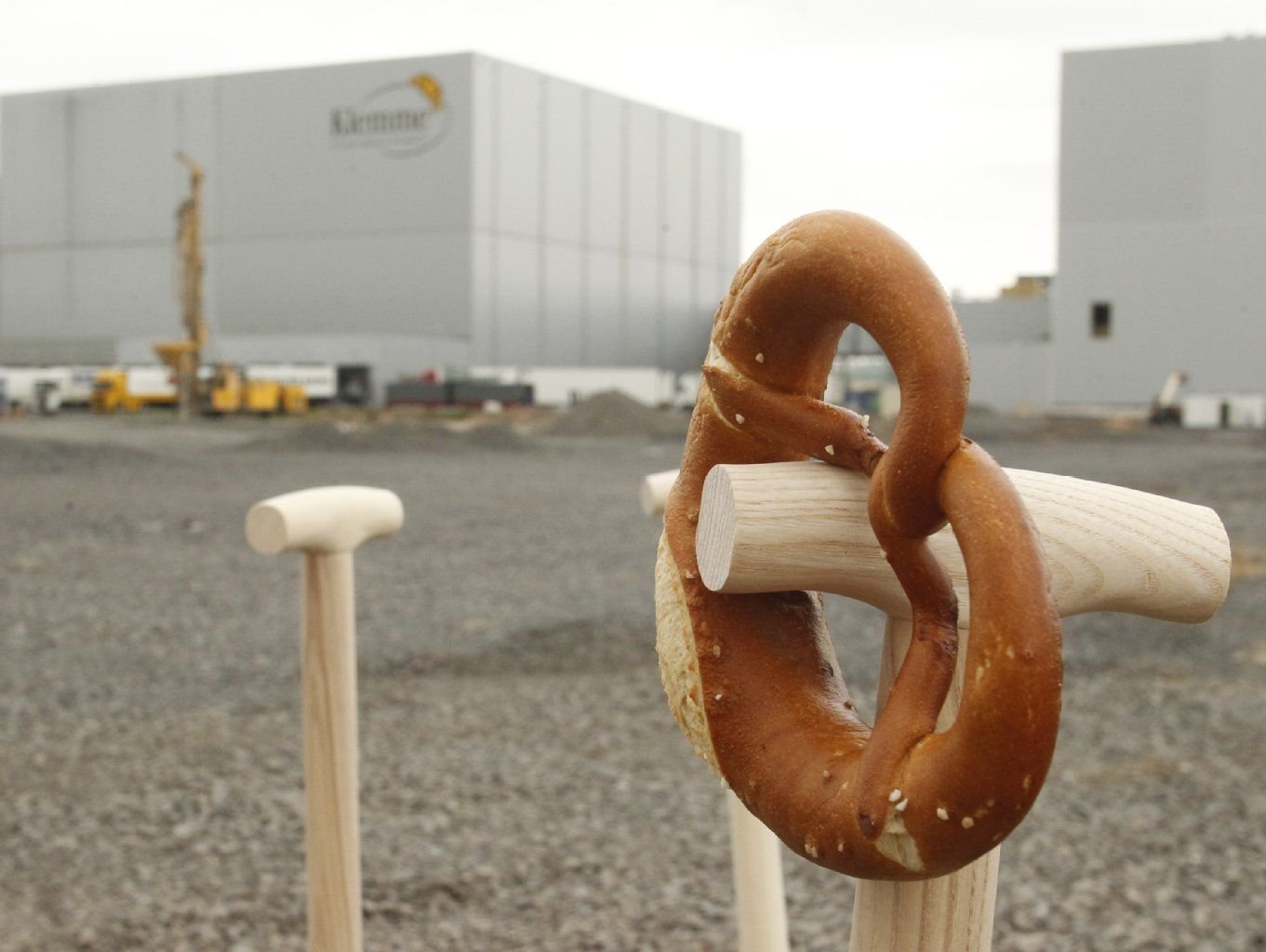 Spatenstich bei der Firma Klemme in Eisleben.