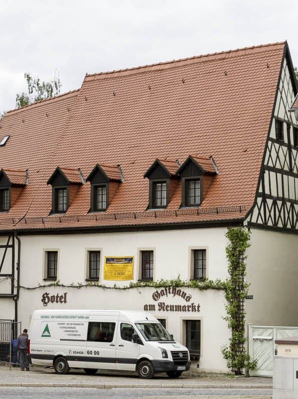 Das Haus am Neumarkt soll im Juni versteigert werden.