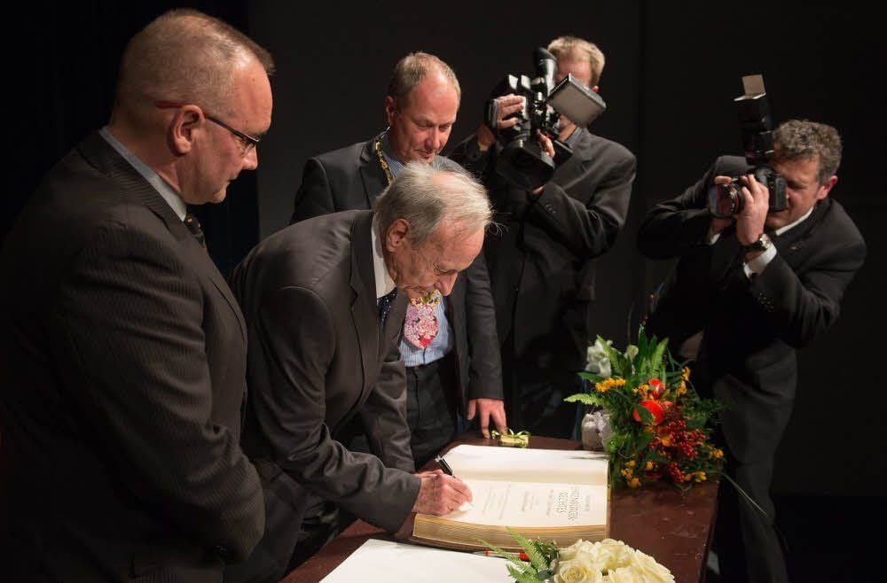 Festakt im Theater Quedlinburg 20 Jahre UnescoWelterbe