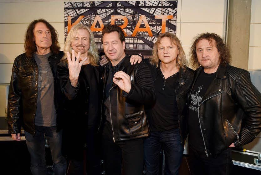 Die Band „Karat“ steht im „Rockster 73“ in Köthen vor der Kamera.