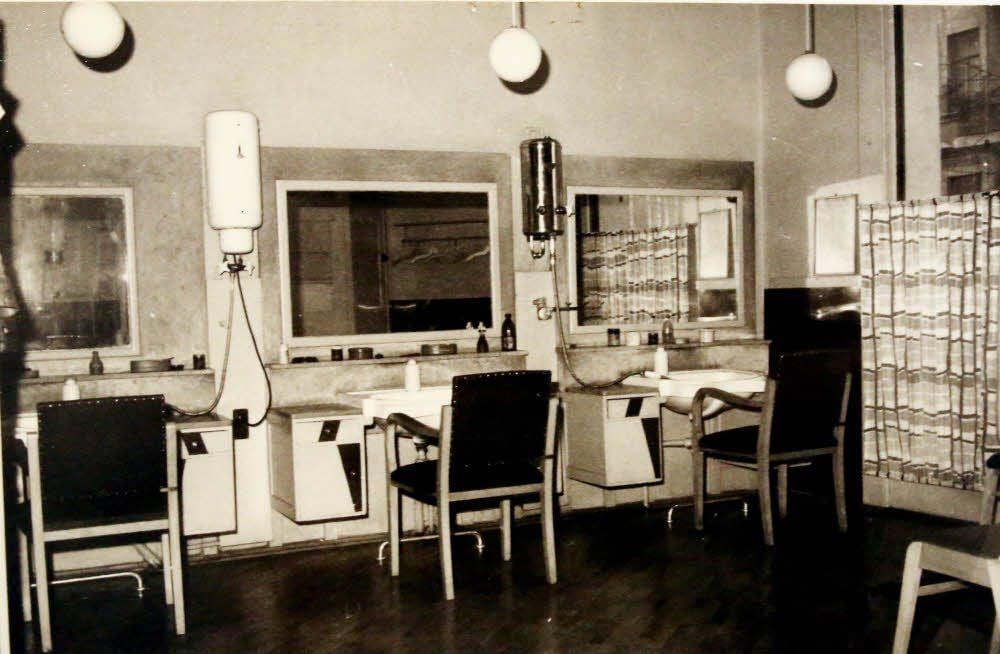 Der Salon in den 50er Jahren