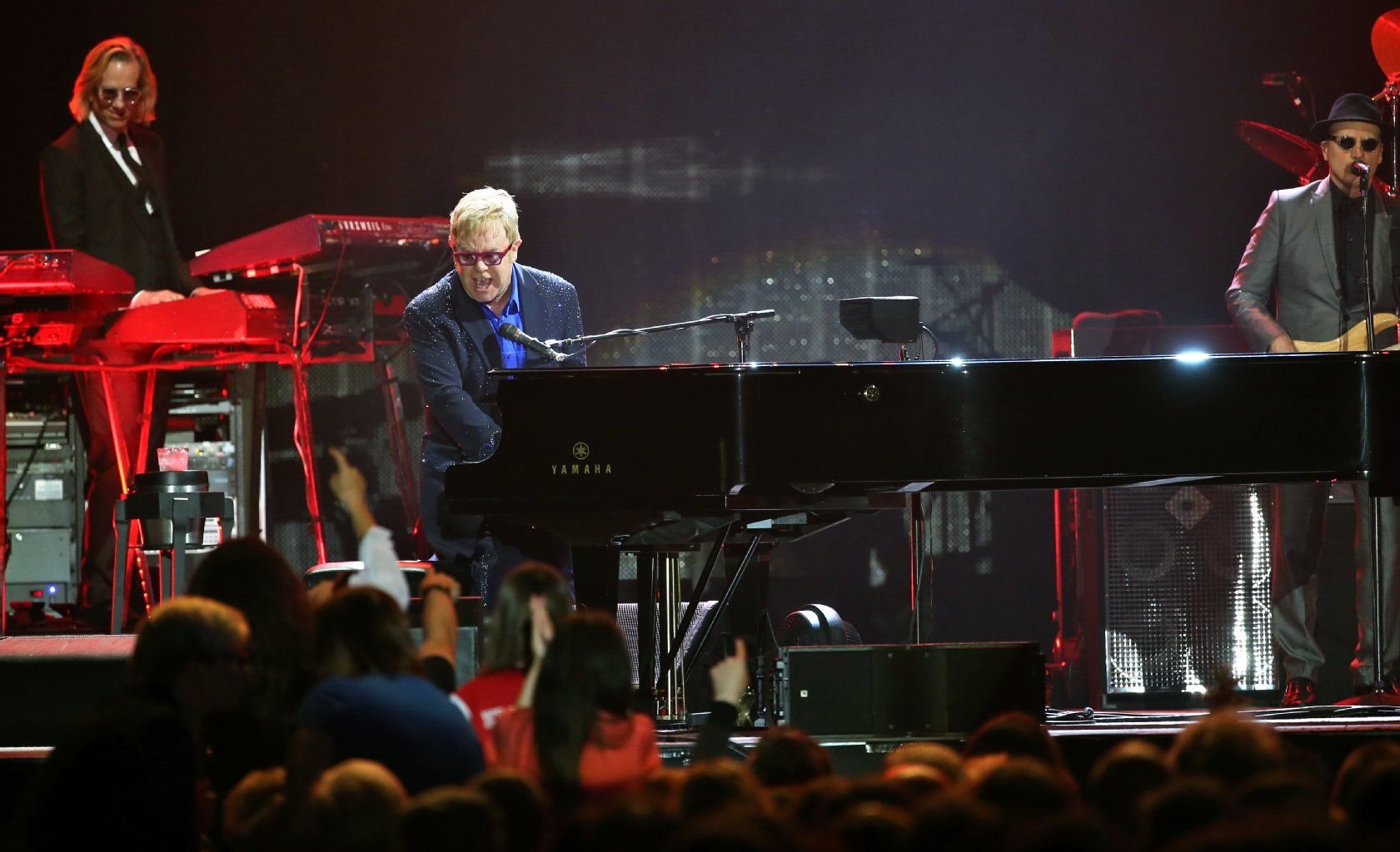 Den einzigen Deutschland-Auftritt seiner diesjährigen Konzertreise gab Elton John am Sonntag in Leipzig.