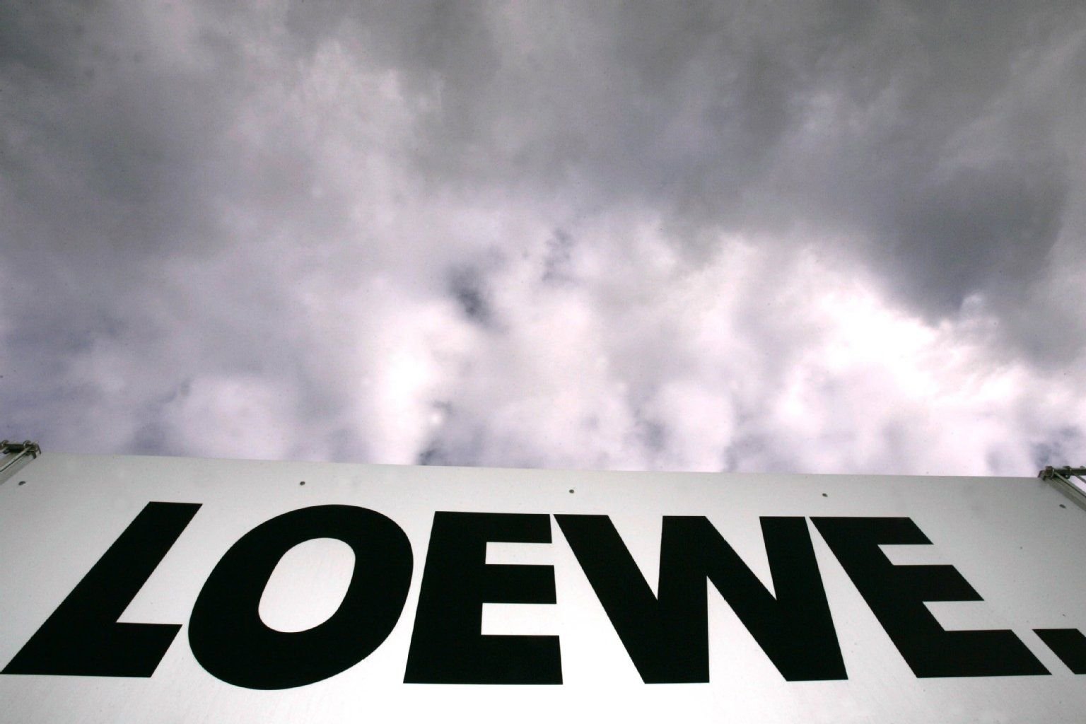 Der TV-Gerätehersteller Loewe ist von dem Münchner Investor Stargate Capital übernommen worden.