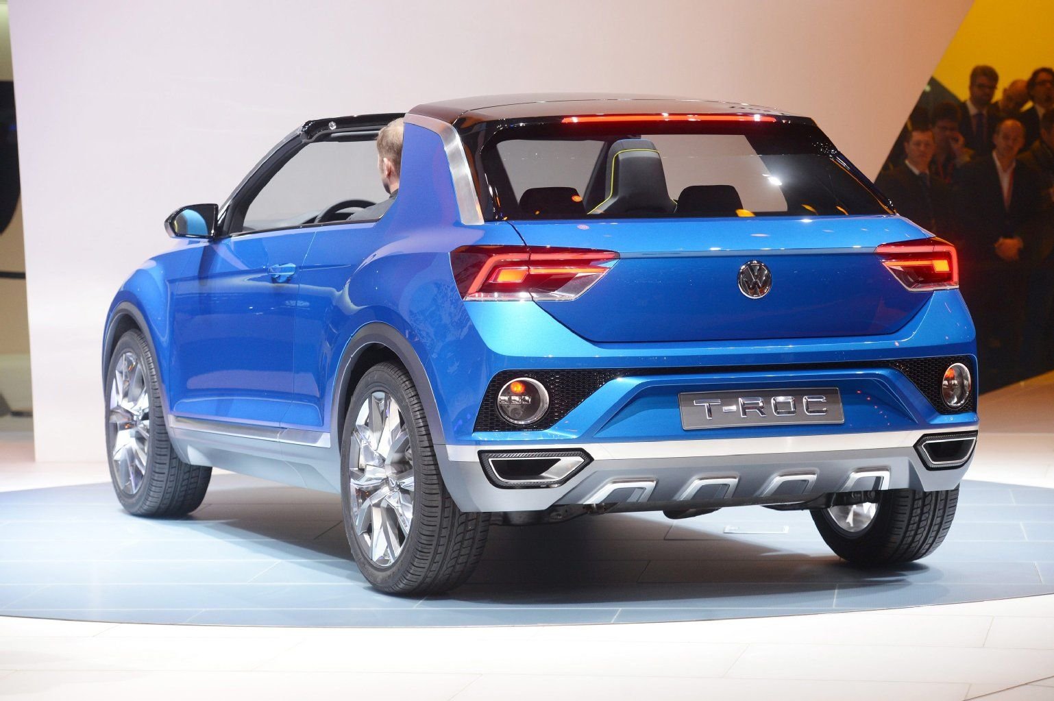 VW will mit einem Mini-SUV im Zuschnitt der Studie T-Roc künftig gegen Autos wie den Opel Mokka und Ford EcoSport antreten.