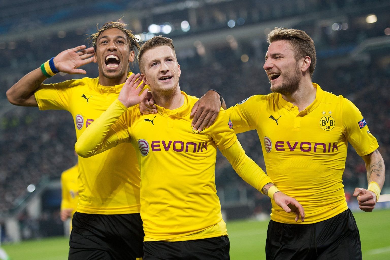 Jubel über den Ausgleich: Marco Reus (M.) mit Ciro Immobile (r.) und Pierre-Emerick Aubameyang.