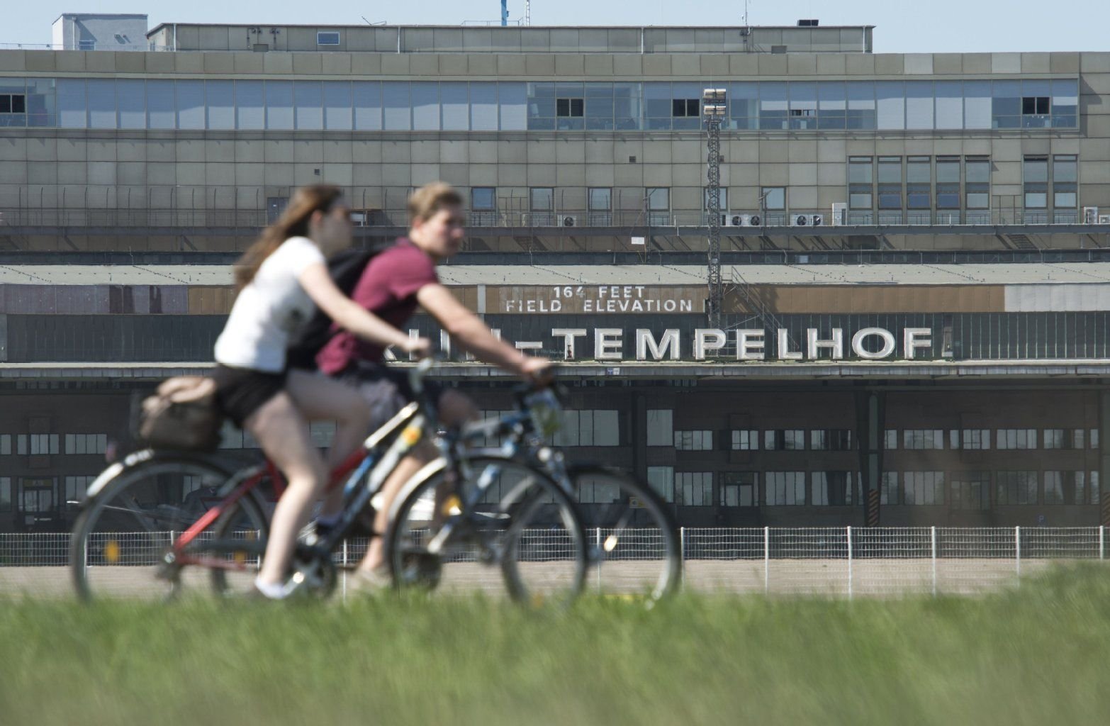 Der stillgelegte Flughafen Tempelhof bleibt unbebaut.