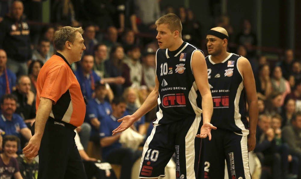 Nachgefragt: Frieder Diestelhorst versteht Schiedsrichter Niels Hennig nicht.