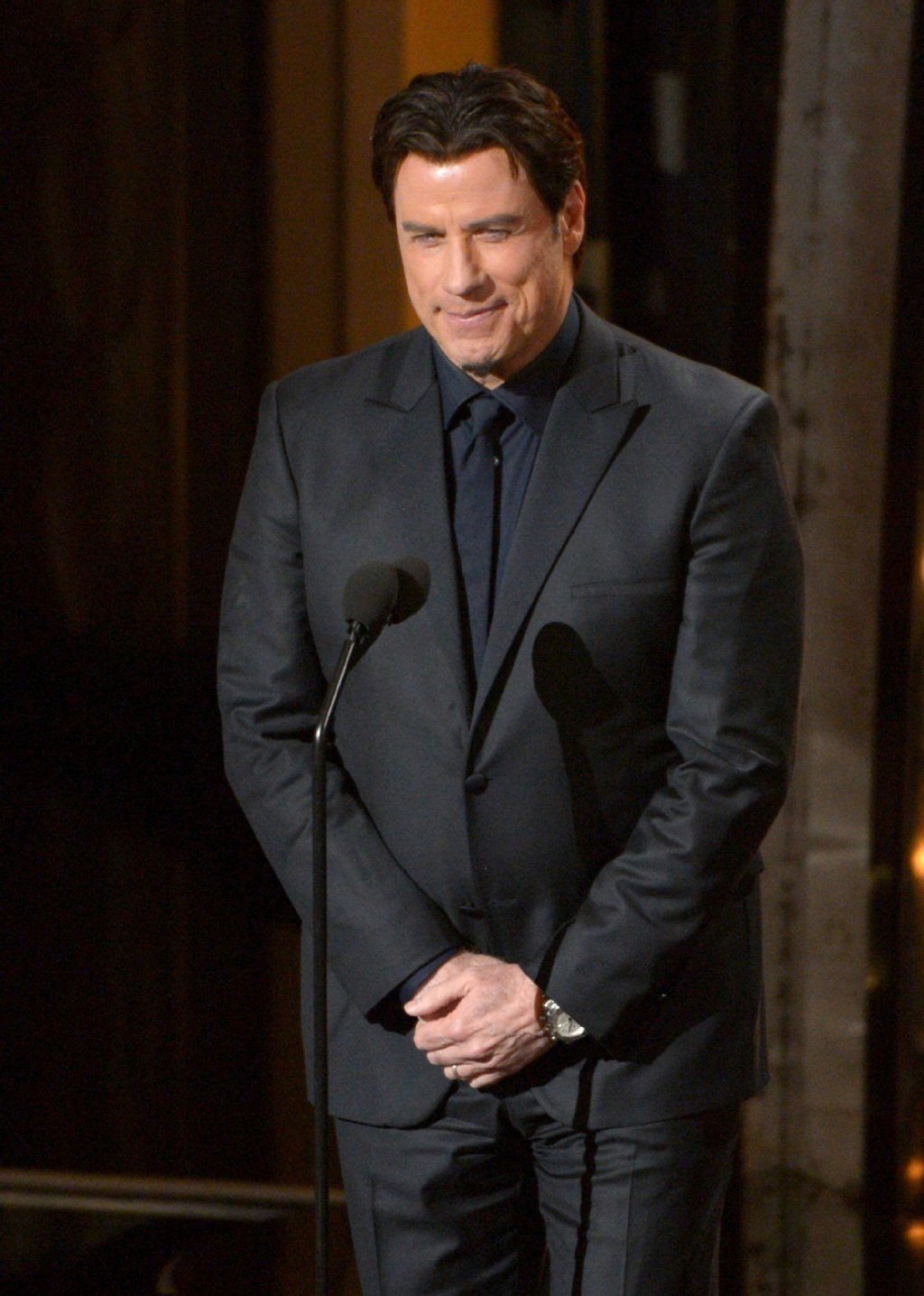 John Travolta hatte offenbar Schwierigkeiten mit dem Teleprompter.