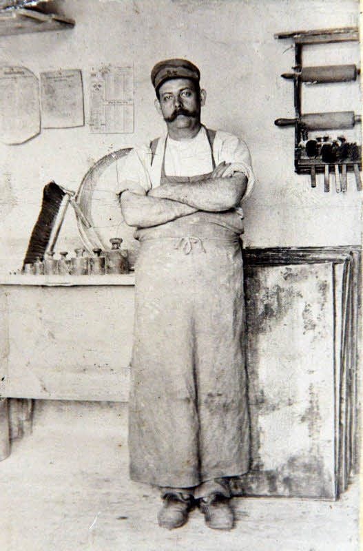 Uropa Rudolph um 1900.