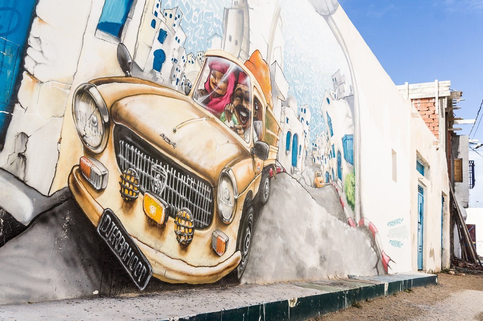 Willkommen in Djerbahood: Das Street-Art-Projekt brachte etwa 150 Künstler aus rund 25 Ländern auf der Ferieninsel Djerba zusammen - entstanden ist eine Art Freilichtmuseum.