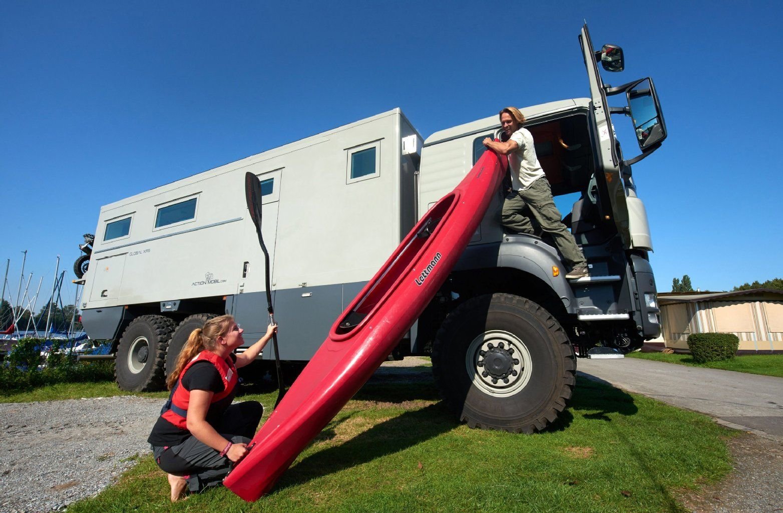Sieht aus wie ein Militär-Fahrzeug ist aber ein Camping-Mobil – der „Global XRS 7200“ des Herstellers Action Mobil.