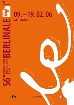 Das Plakat zur Berlinale 2006 ist ein «Bären-Starschnitt»: Das Hauptmotiv zum offiziellen Wettbewerb leuchtet diesmal in Orange und zeigt weiße Buchstaben («le») und ein Zipfel vom Bärenohr. (Foto: dpa)