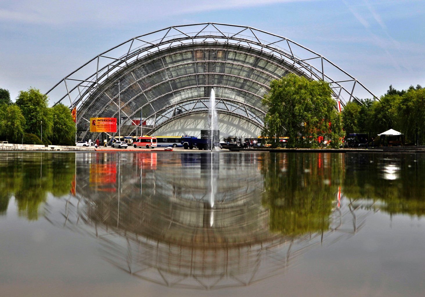 Die Glashalle der Leipziger Messe. Dort findet in diesem Jahr eine Sondershcau zum Bergurlaub statt.