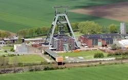 Förderturm des ehemalige Eisenerzbergwerk Schacht