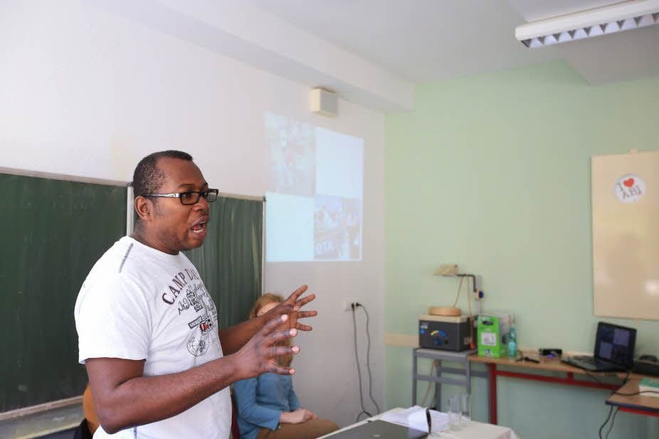 Jean Fredy Anicet Mouzika Djimbi aus Kongo war in Droyßig zu Gast.
