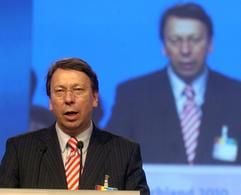 Klaus-Uwe Benneter konnte nach 100 Tagen die Genossen noch nicht von sich überzeugen. (Foto: dpa)