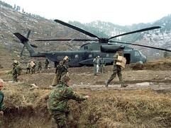 Bundeswehr-Hilfe (Foto: dpa)