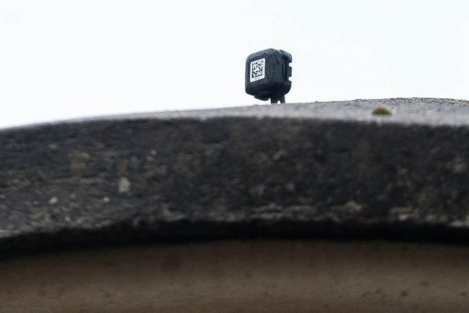 Kasten auf Litfaßsäule