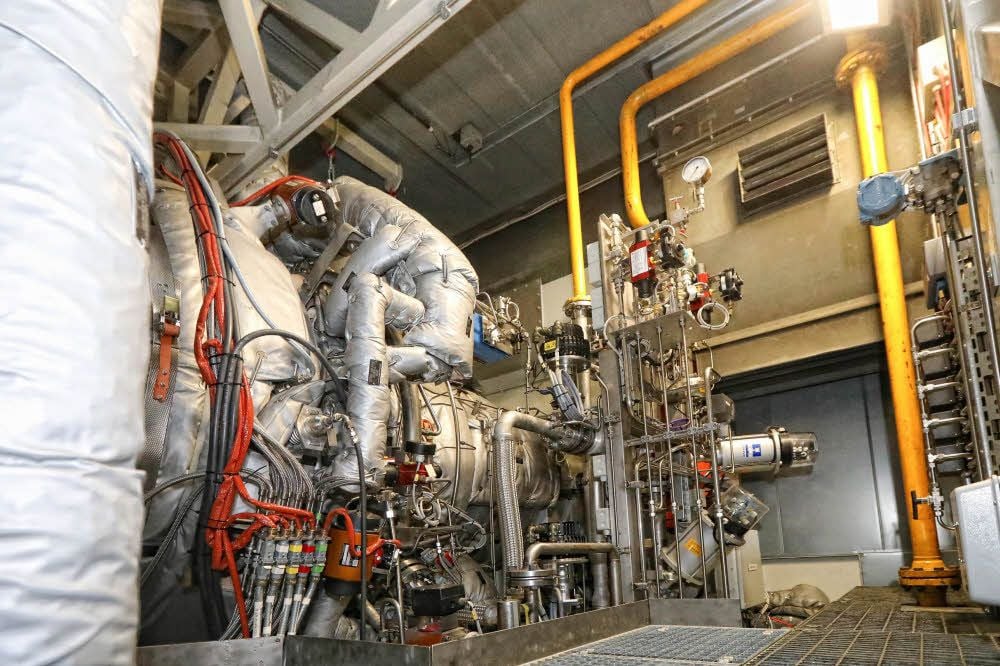Die neue Gasturbine füllt einen eigenen Raum.