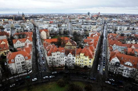 Blick von der Pauluskirche aufs Paulusviertel in Halle.