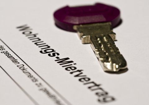 Mieter müssen durchschnittlich fünf Prozent mehr bezahlen als noch im vergangenen Jahr. (FOTO: DPA)