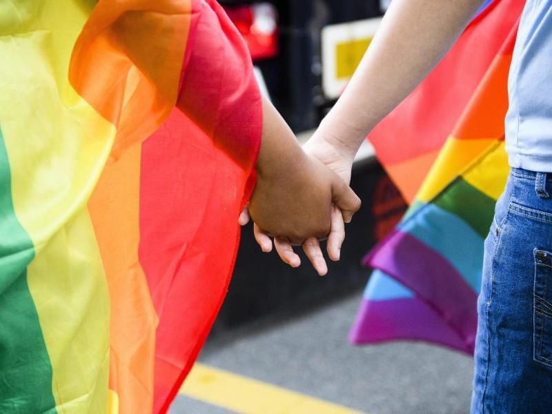 Mindestens 3000 Euro Entschädigung erhalten Menschen, die wegen einvernehmlich homosexueller Handlungen verurteilt wurden. Foto: Manuel Lopez/KEYSTONE/dpa
