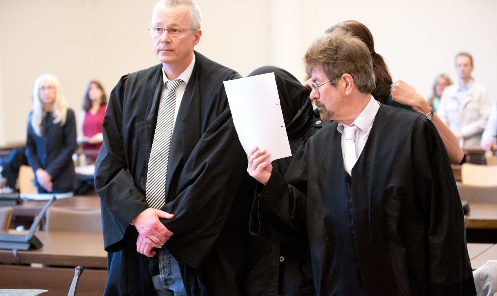 Die angeklagte Mutter soll ihren dreijährigen Sohn mit verseuchten Spritzen gequält haben.