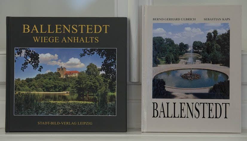 "Ballenstedt - Wiege Anhalts" in der neuen (links) und älteren Version.