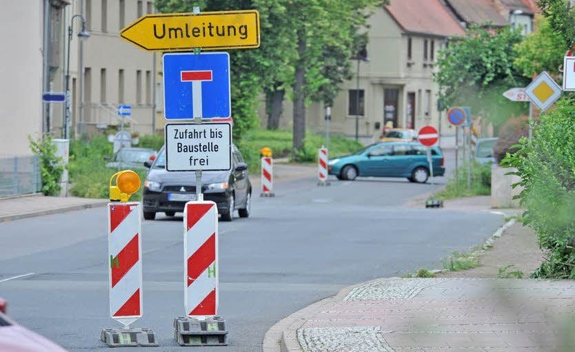 Wer von Roßdorf kommt, muss über die Straßen Wall und Anger fahren.