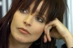 Die Sängerin Nena am Mittwoch (18.02.2004) bei einem dpa-Gespräch in Hamburg. Stolz und "auch eine gewisse Genugtuung" empfindet die Sängerin angesichts ihres Comebacks in den vergangenen zwei Jahren. (Foto: dpa)