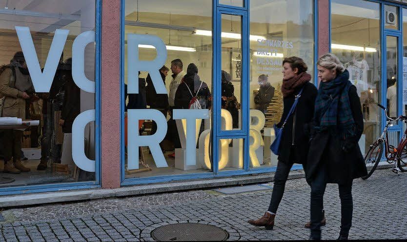 Ausverkauf aus dem VorOrt-Laden: Die Volksbank Dessau-Anhalt will umbauen und sich dorthin erweitern.