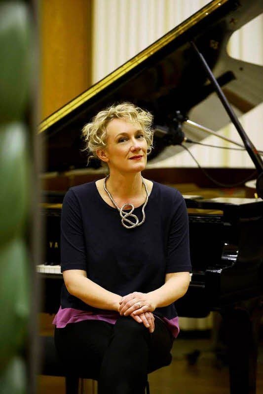 Pianistin Julia Hülsmann.