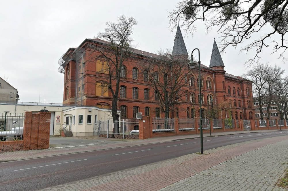 Auf dem Gelände der Dessauer JVA soll ein Abschiebegefängnis entstehen.